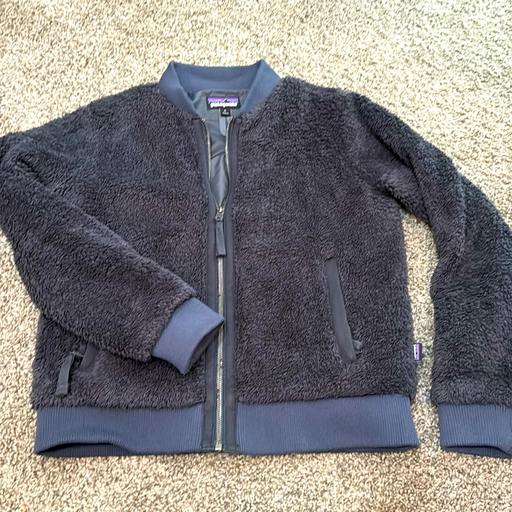Patagonia like new fluffy shearling like navy blue jacket
